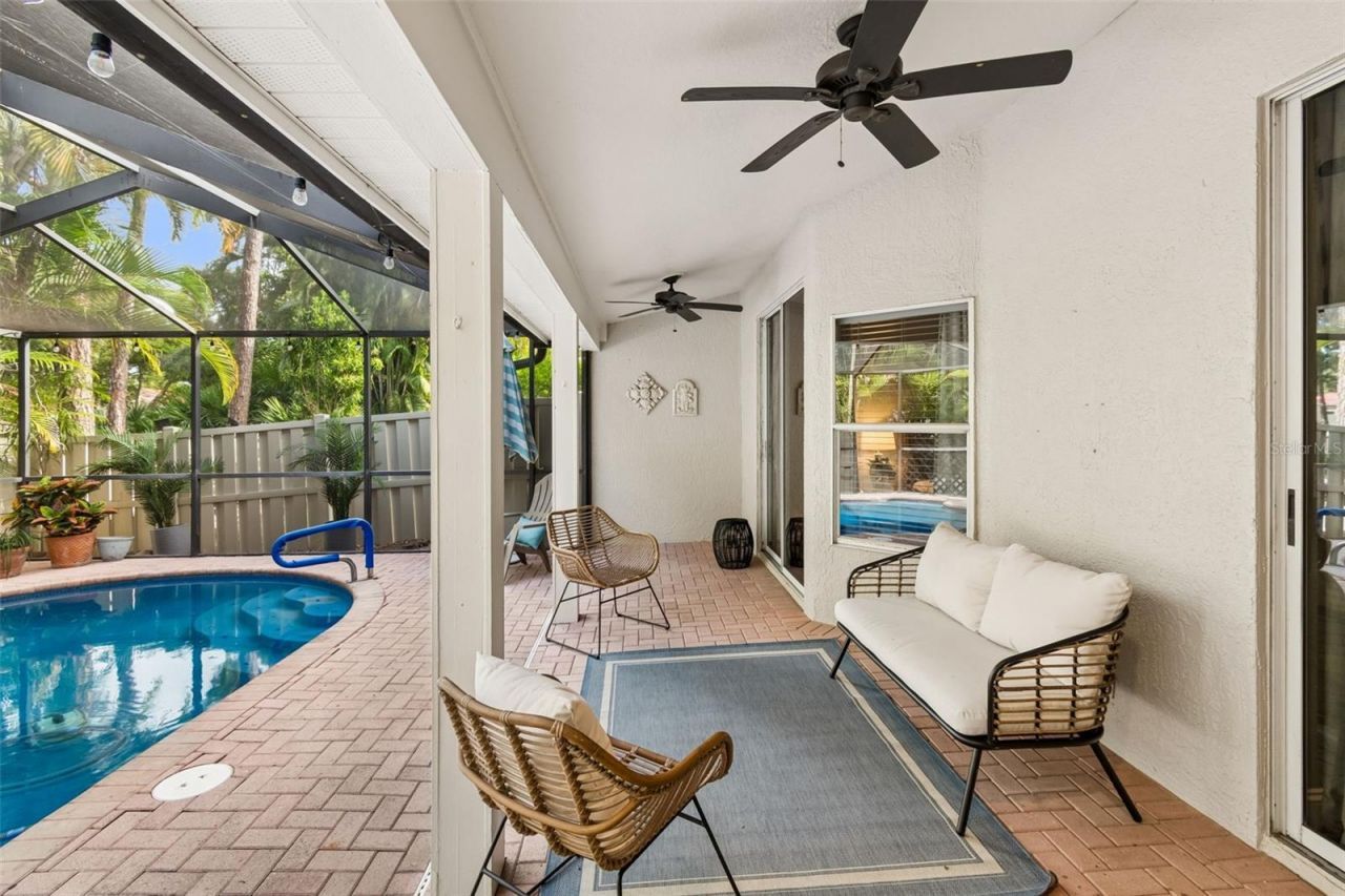 460 Date Palm Court Ne, Saint Petersburg, FL 33703 Photo