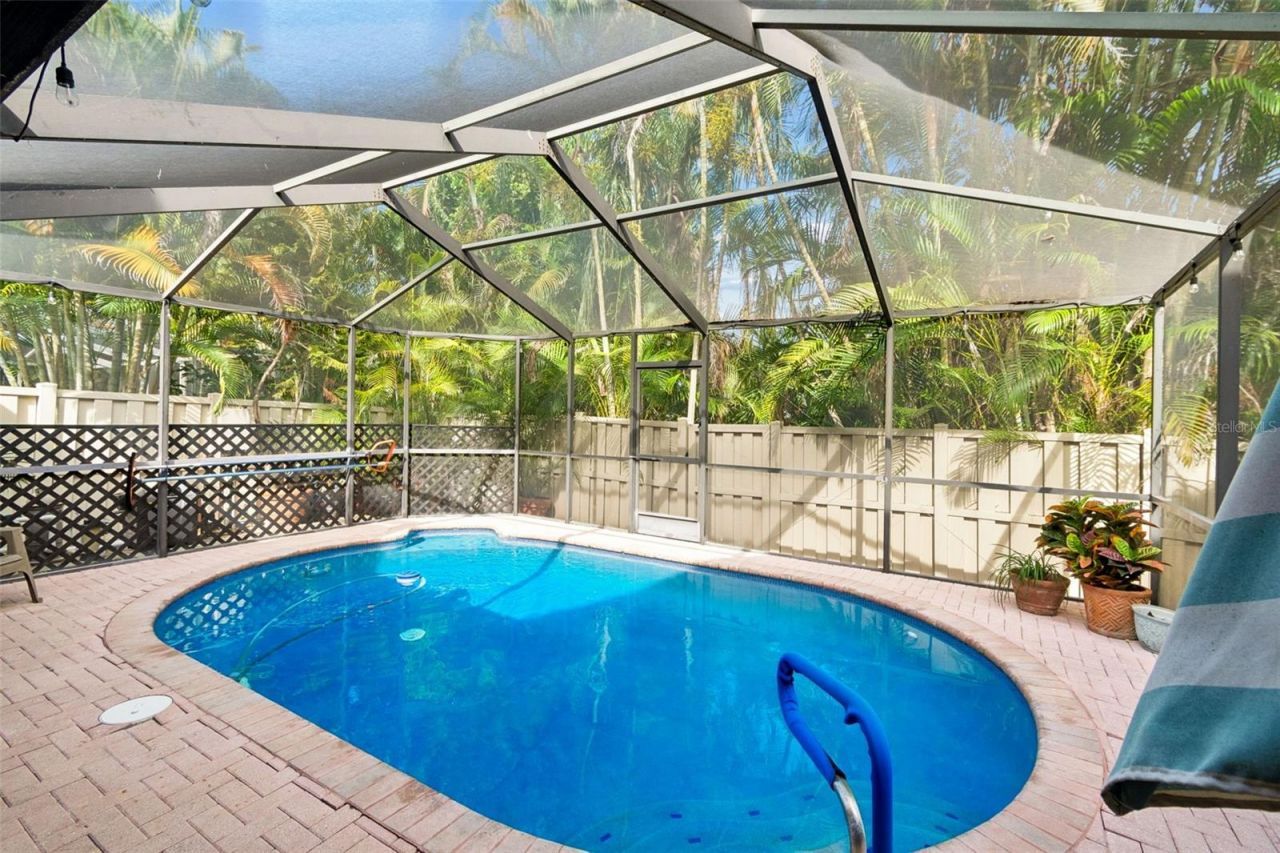 460 Date Palm Court Ne, Saint Petersburg, FL 33703 Photo