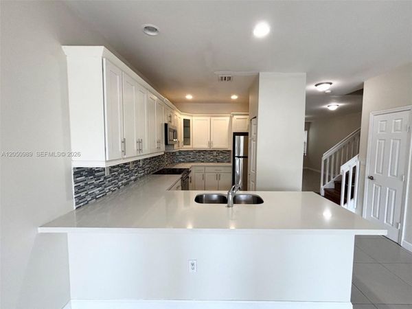10445 NW 61 LN, Unit 10445, Doral, FL 33178
