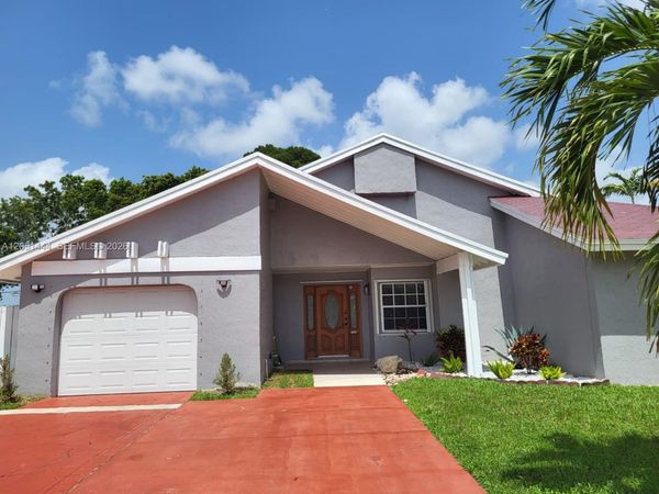 6760 SW 156th Ct , Miami, FL 33193