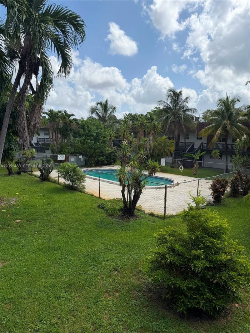 7041 Sunset Strip , Unit 109, Sunrise, FL 33313 Photo