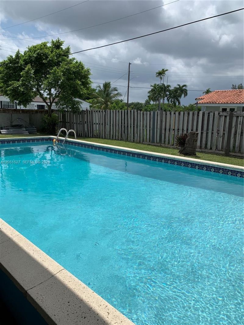 1820 SW 98th Ct , Unit N/A, Miami, FL 33165 Photo