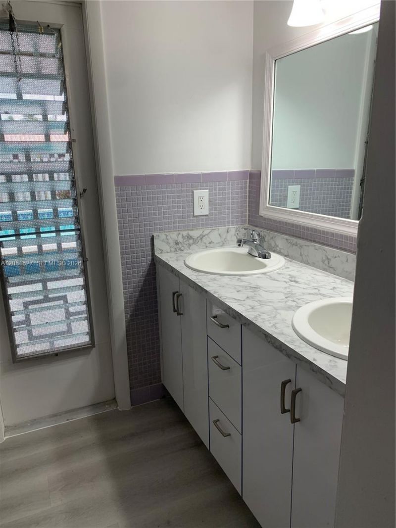 1820 SW 98th Ct , Unit N/A, Miami, FL 33165 Photo