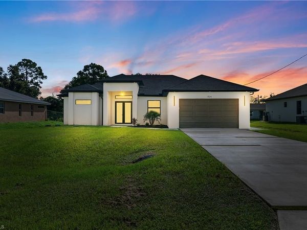 1824 Jacinto AVE , LEHIGH ACRES, FL 33972