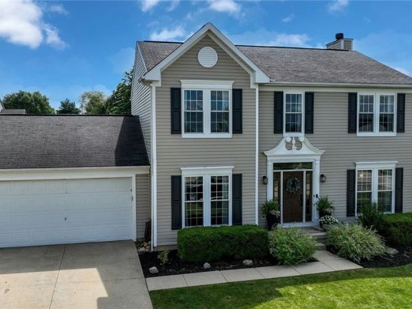 3670 Strawberry Hill , Rootstown, OH 44272