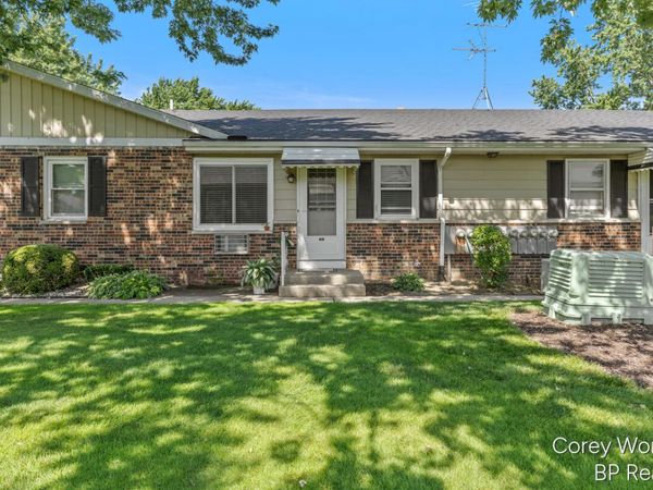 686 Andover Street SE, Grand Rapids, MI 49548