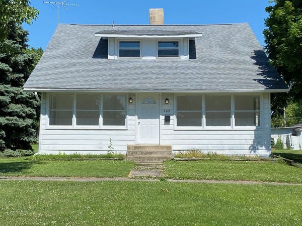 208 N Wood Street , Gibson City, IL 60936