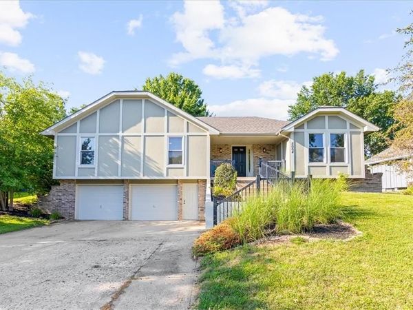 5004 NW 85th Street, Kansas City, MO 64154