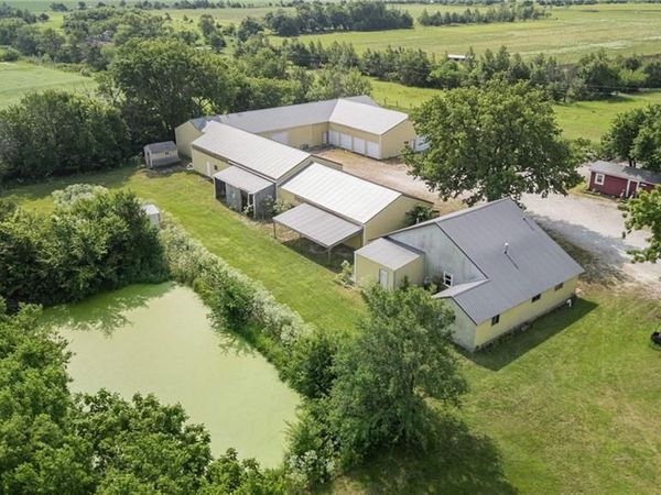 2118 31 Highway, Waverly, KS 66871
