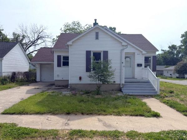 320 S Adams Street, Memphis, MO 63555