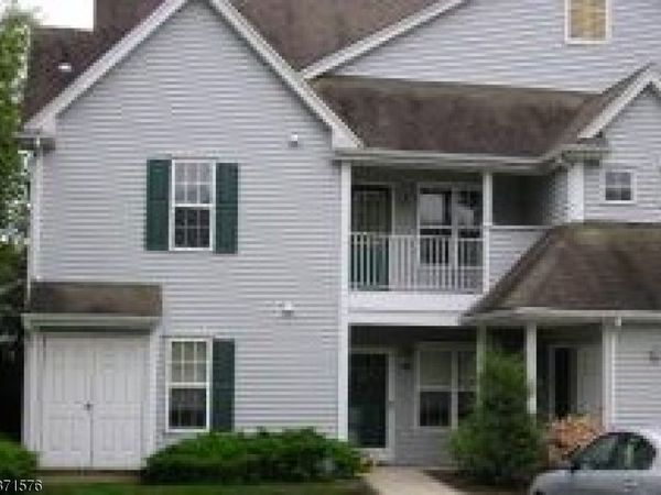 5912 Tudor Dr, Pequannock, NJ 07444