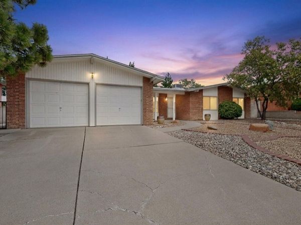 8605 Northridge Avenue NE, Albuquerque, NM 87111
