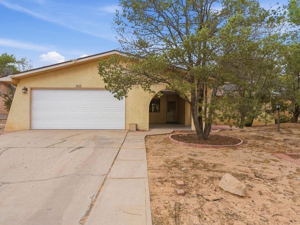 1425 32nd Circle SE, Rio Rancho, NM 87124