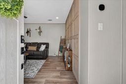 956 Tiger Loop photo 4