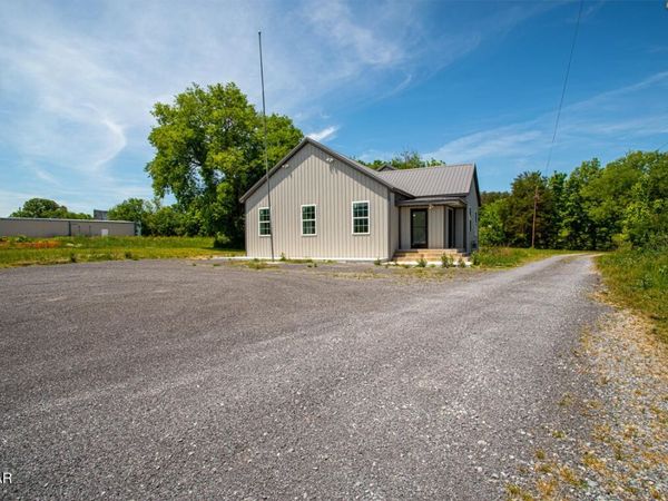 1010 W Highway 25-70 , Newport, TN 37821