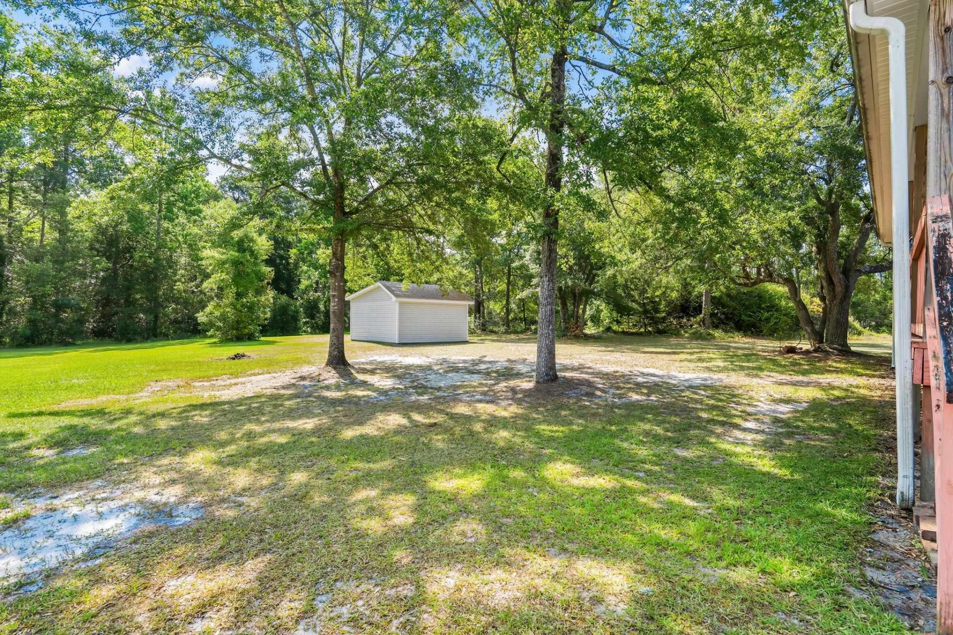 2161 Eastwoods Dr. Photo 15