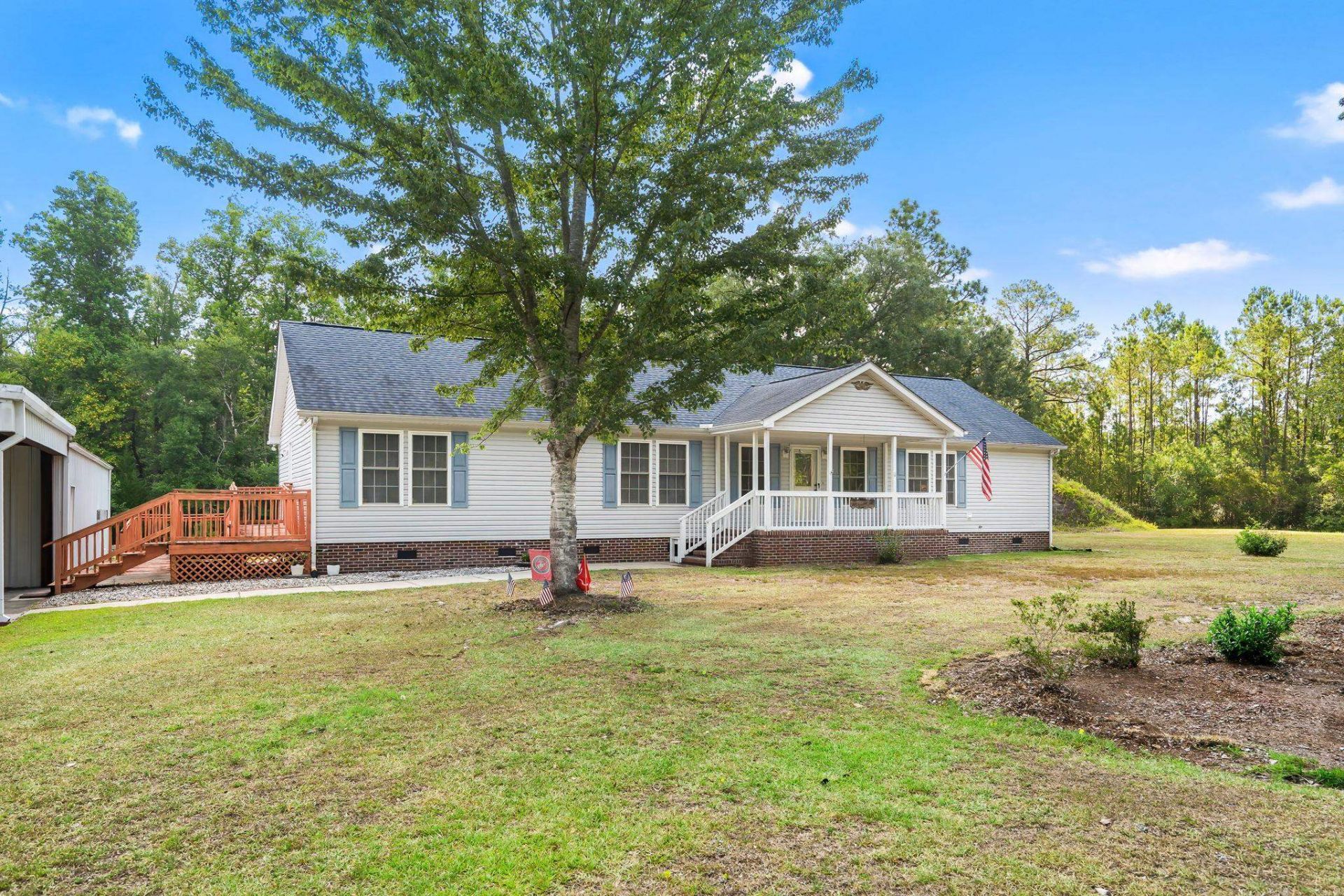 2161 Eastwoods Dr. Photo 22