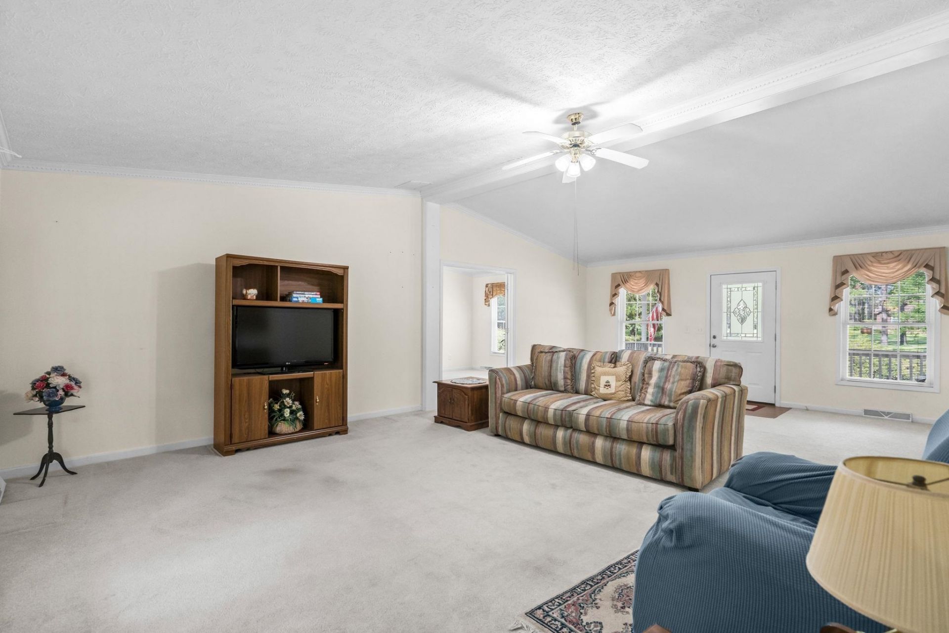 2161 Eastwoods Dr. Photo 31