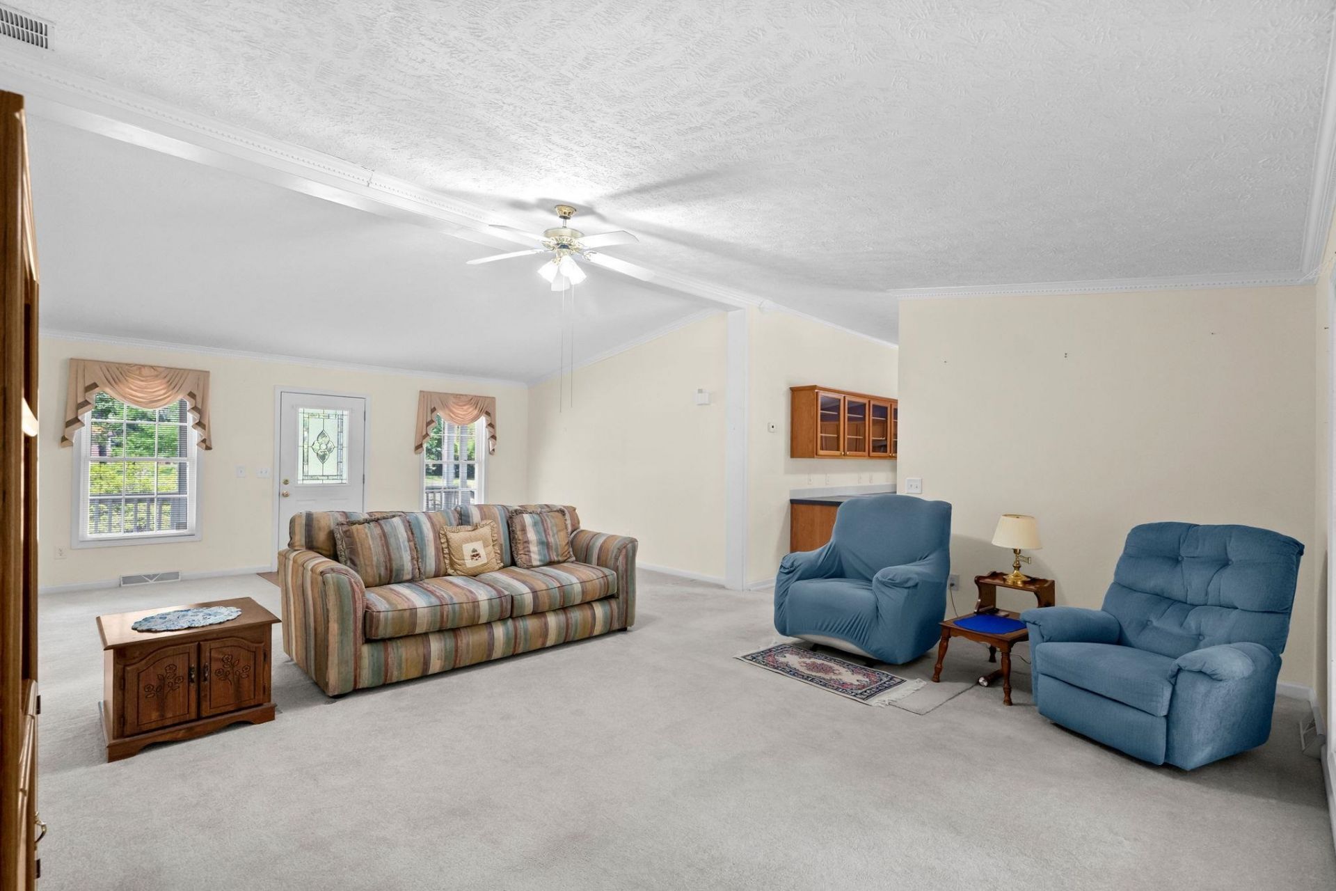 2161 Eastwoods Dr. Photo 32