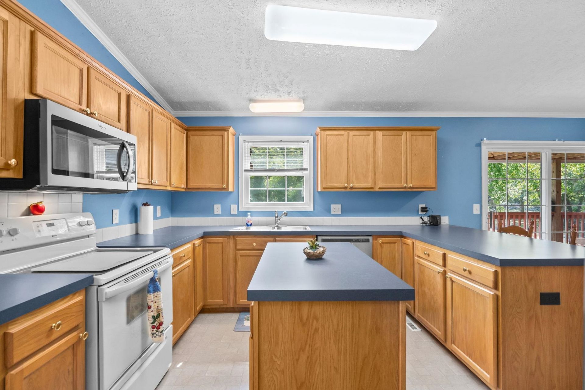 2161 Eastwoods Dr. Photo 40