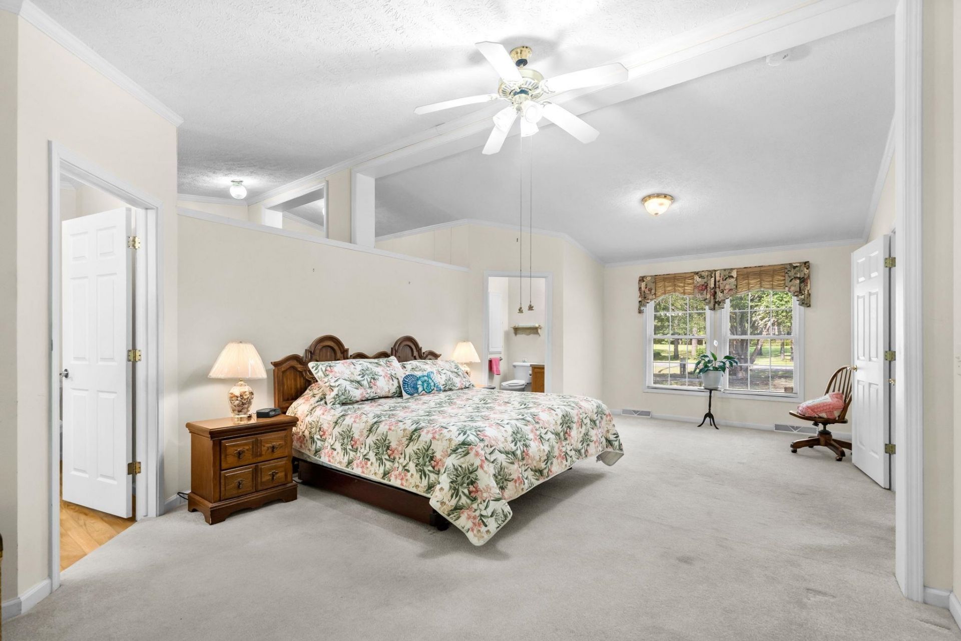 2161 Eastwoods Dr. Photo 45