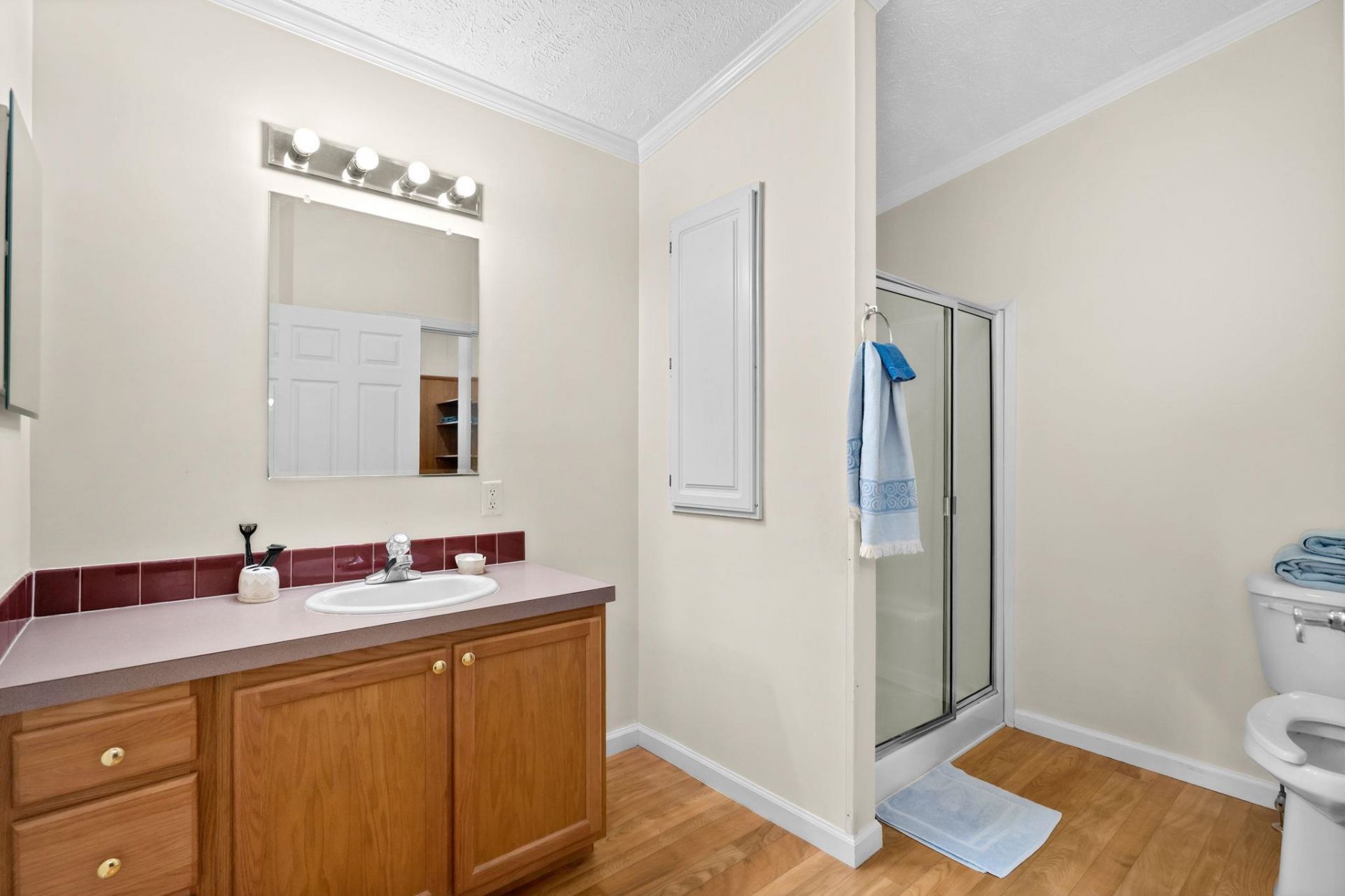 2161 Eastwoods Dr. Photo 47