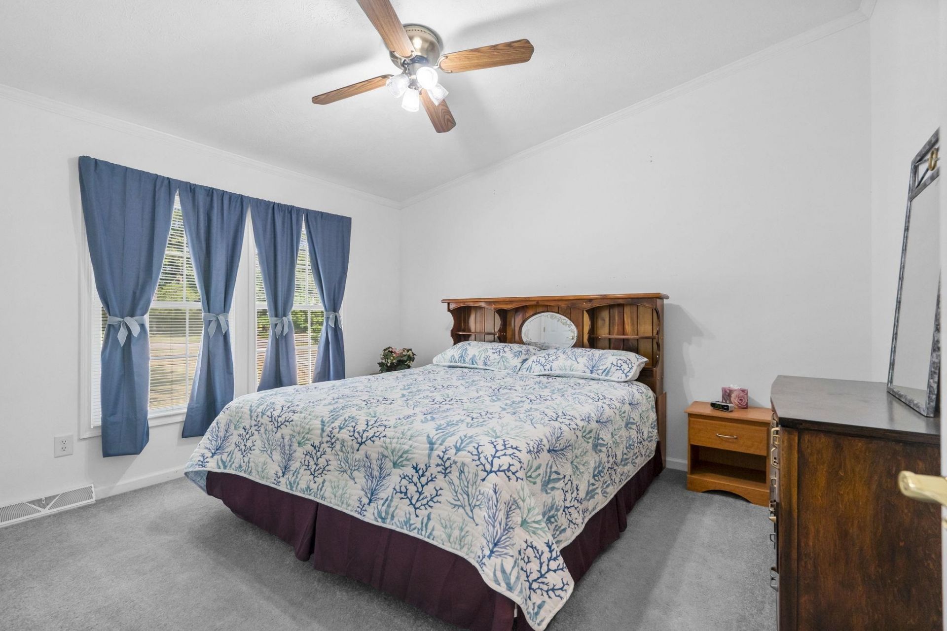 2161 Eastwoods Dr. Photo 50