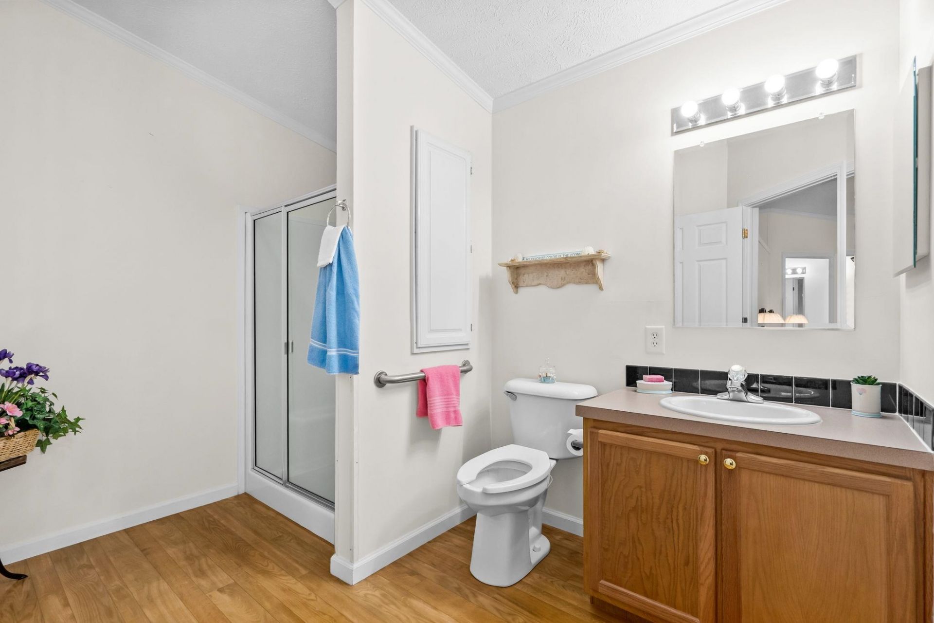 2161 Eastwoods Dr. Photo 52