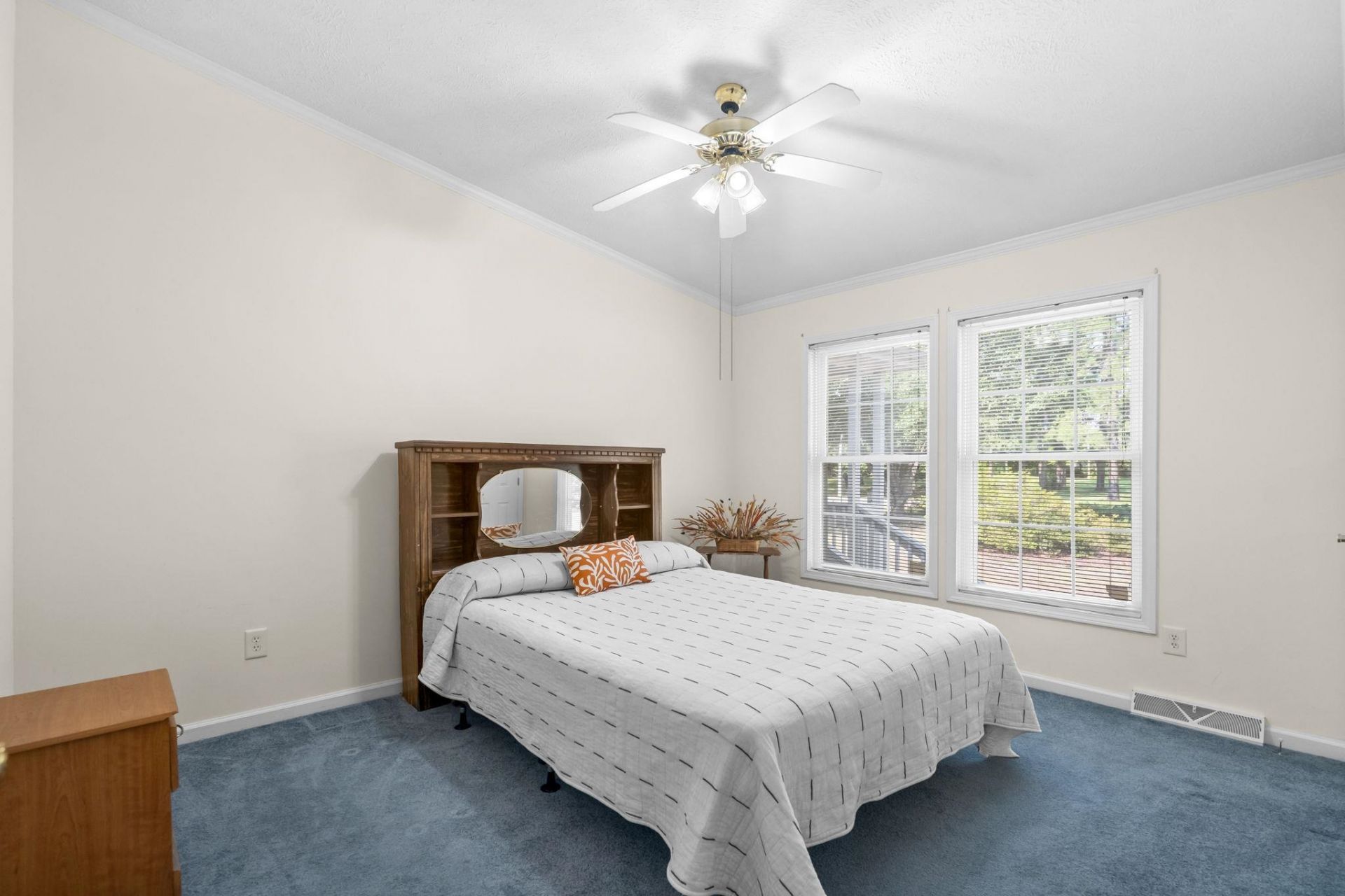 2161 Eastwoods Dr. Photo 54