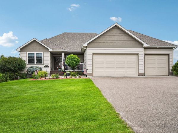 31473 Marvin Avenue , Lindstrom, MN 55045