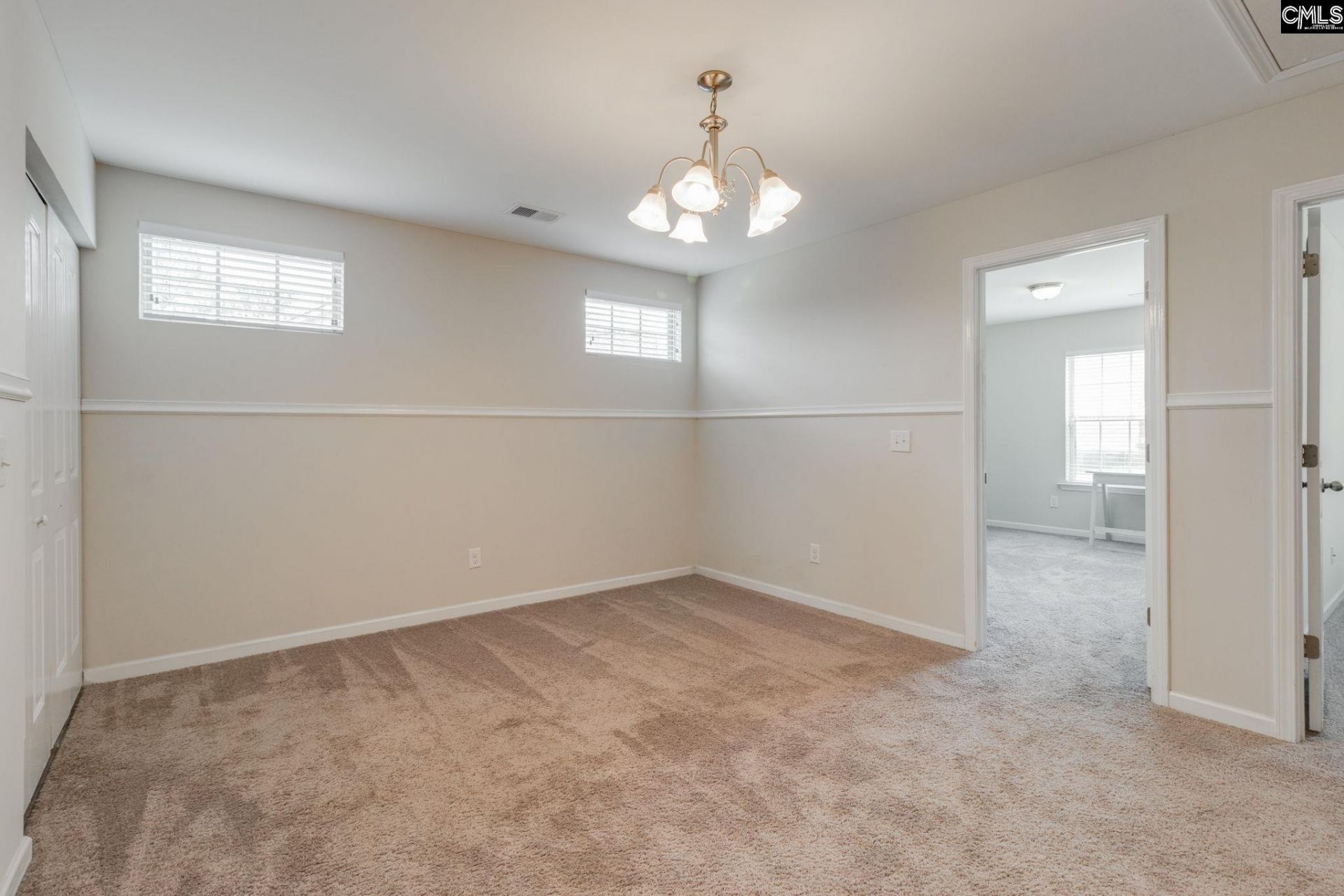 637 Kimpton Drive  Photo 18