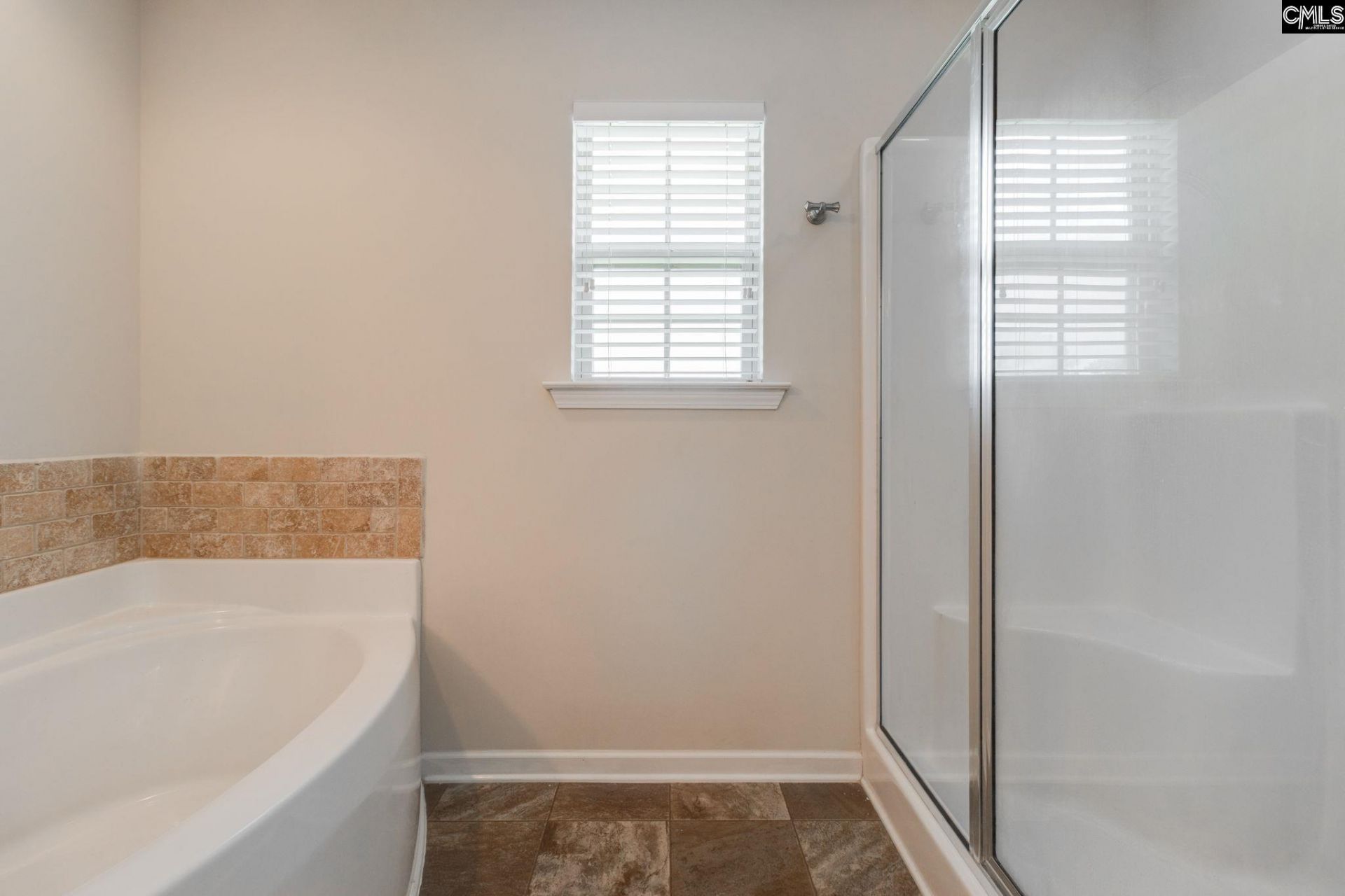 637 Kimpton Drive  Photo 24