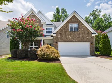 6220 Amber Bluffs Crescent, Raleigh, NC 27616