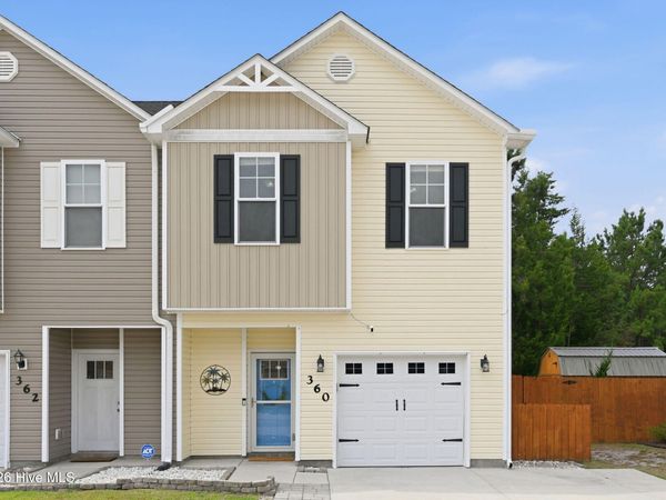 360 Frisco Way , Holly Ridge, NC 28445