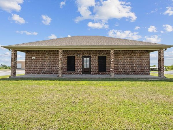 118 Beau Chemin, Lake Charles, LA 70607