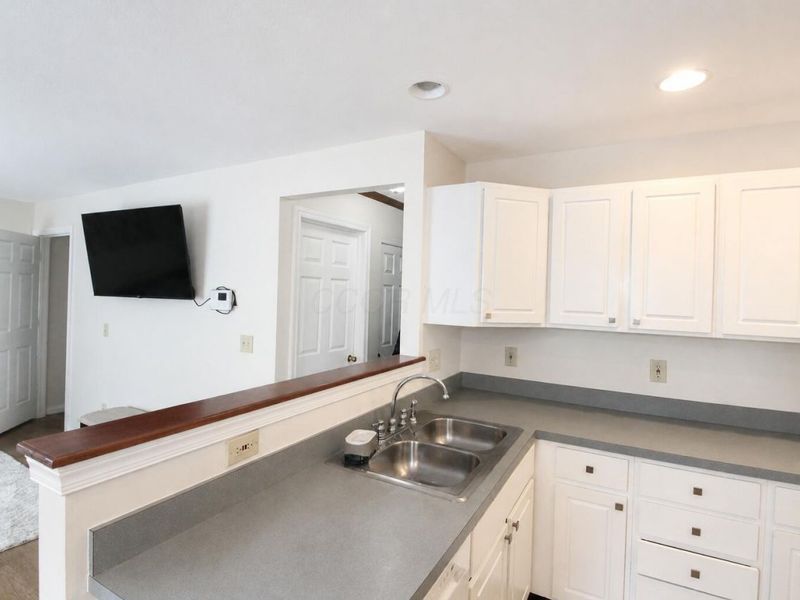 6644 Eastland Court , Columbus, OH 43085 Photo 7