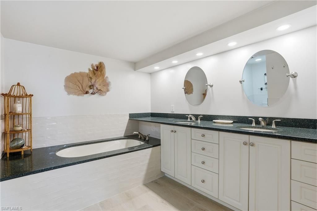 2400 Gulf Shore Blvd N, Unit 603, Naples, FL 34103 Photo