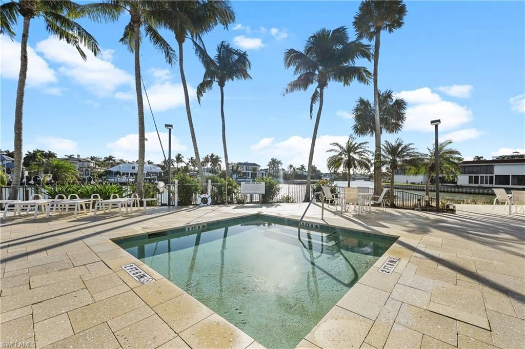 2400 Gulf Shore Blvd N, Unit 603, Naples, FL 34103 Photo