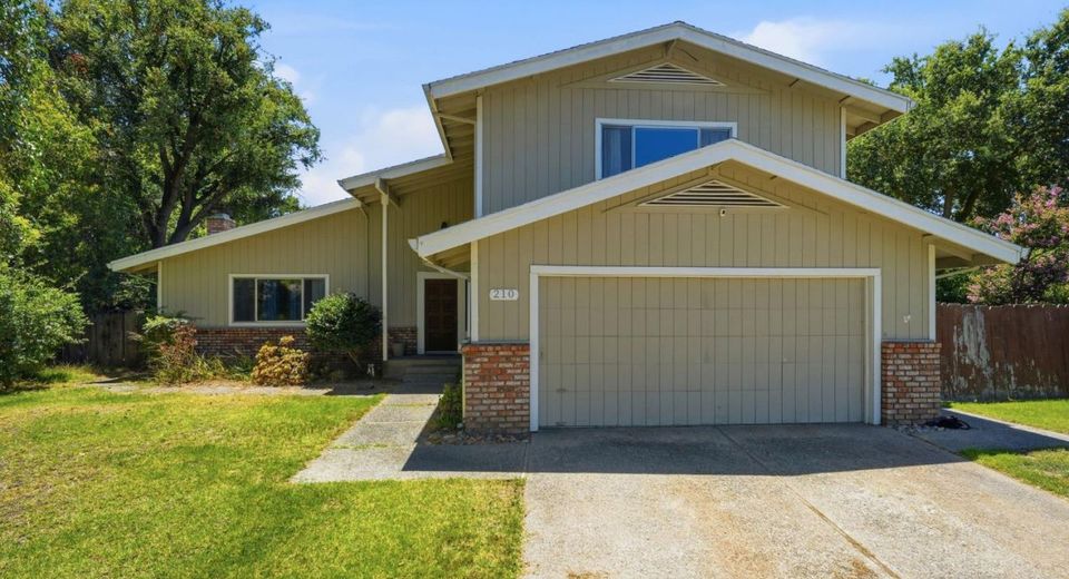 210 Laurel Ct, Ripon, CA 95366 Photo