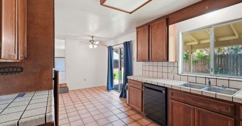 210 Laurel Ct, Ripon, CA 95366 Photo