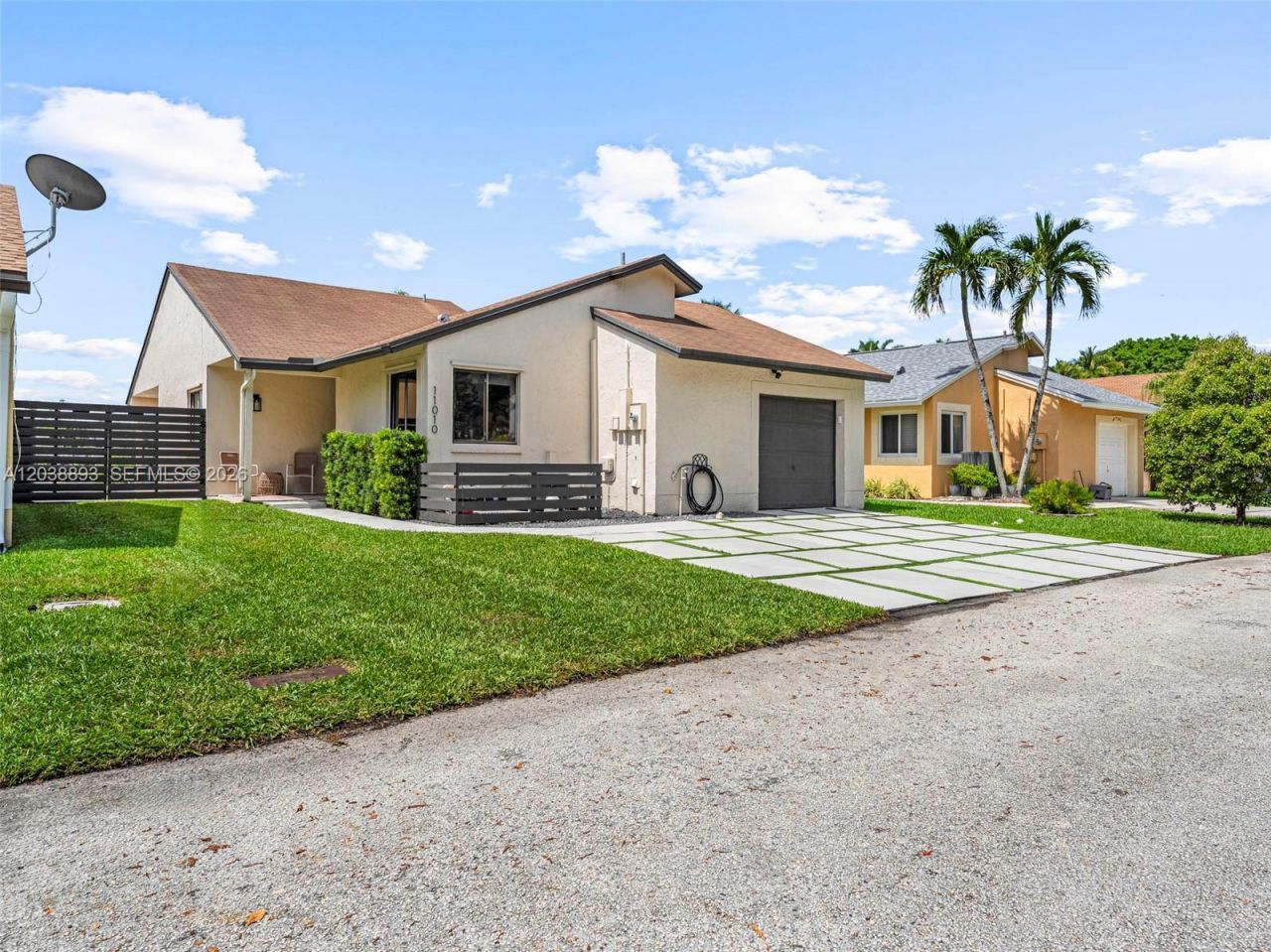 11010 SW 13th St, Pembroke Pines, FL 33025 Photo