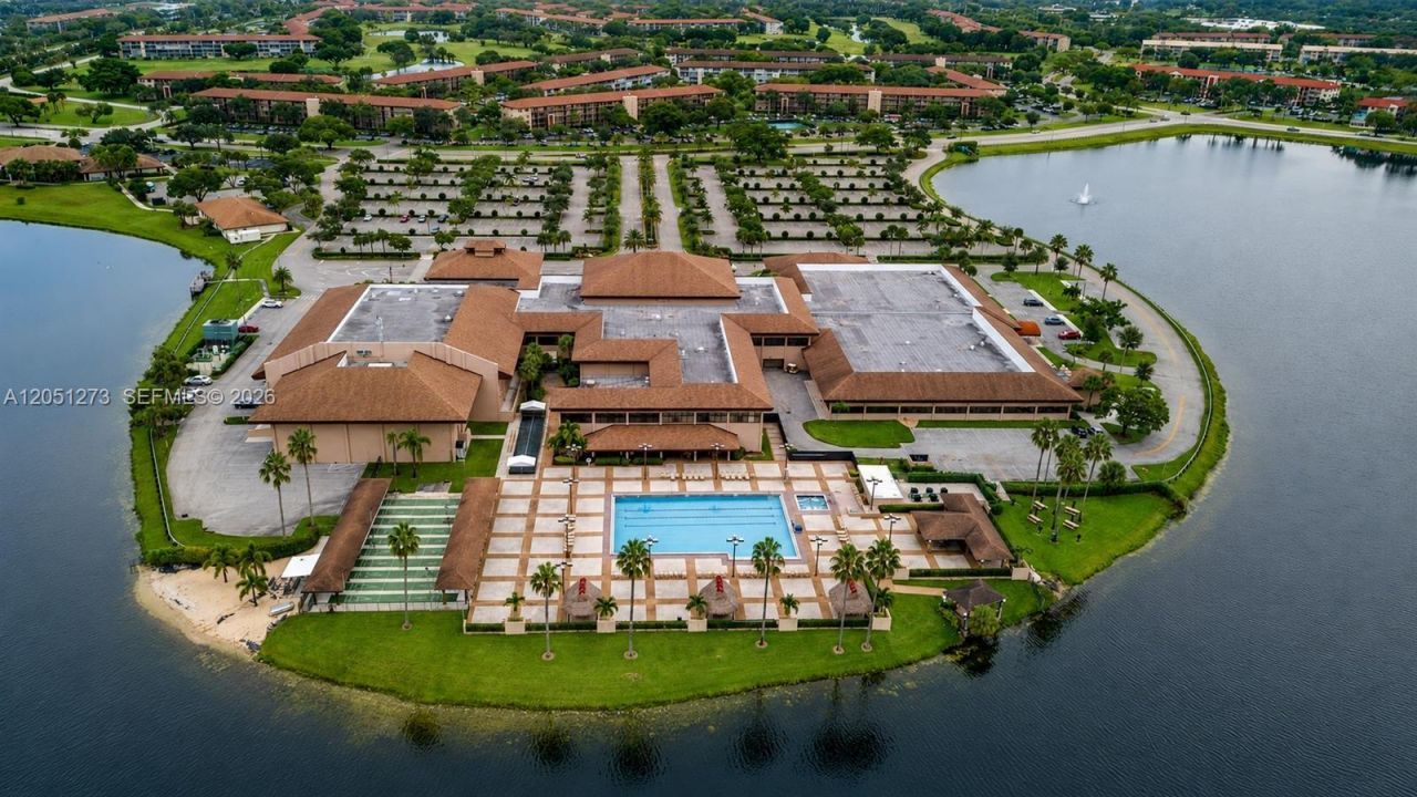 12950 SW 4th Ct, Unit 209H, Pembroke Pines, FL 33027 Photo