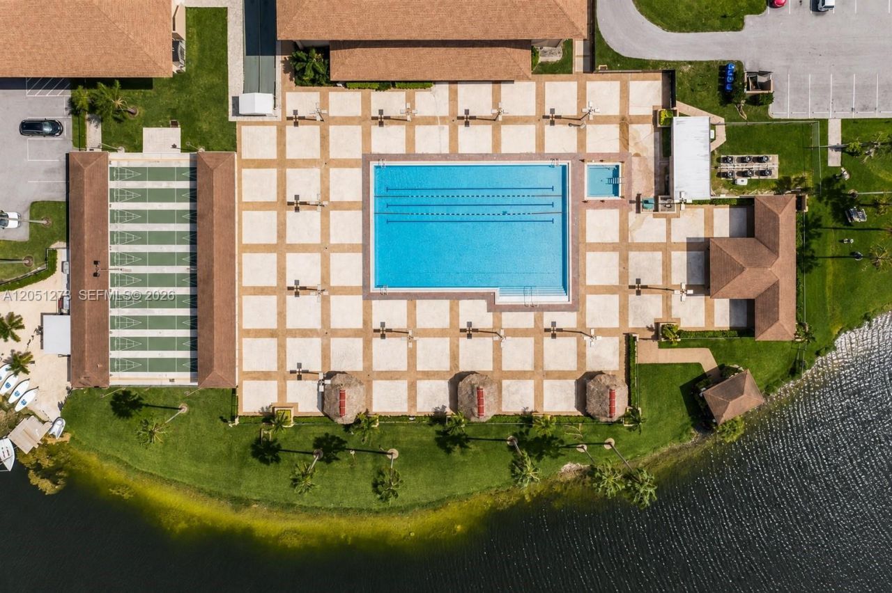 12950 SW 4th Ct, Unit 209H, Pembroke Pines, FL 33027 Photo