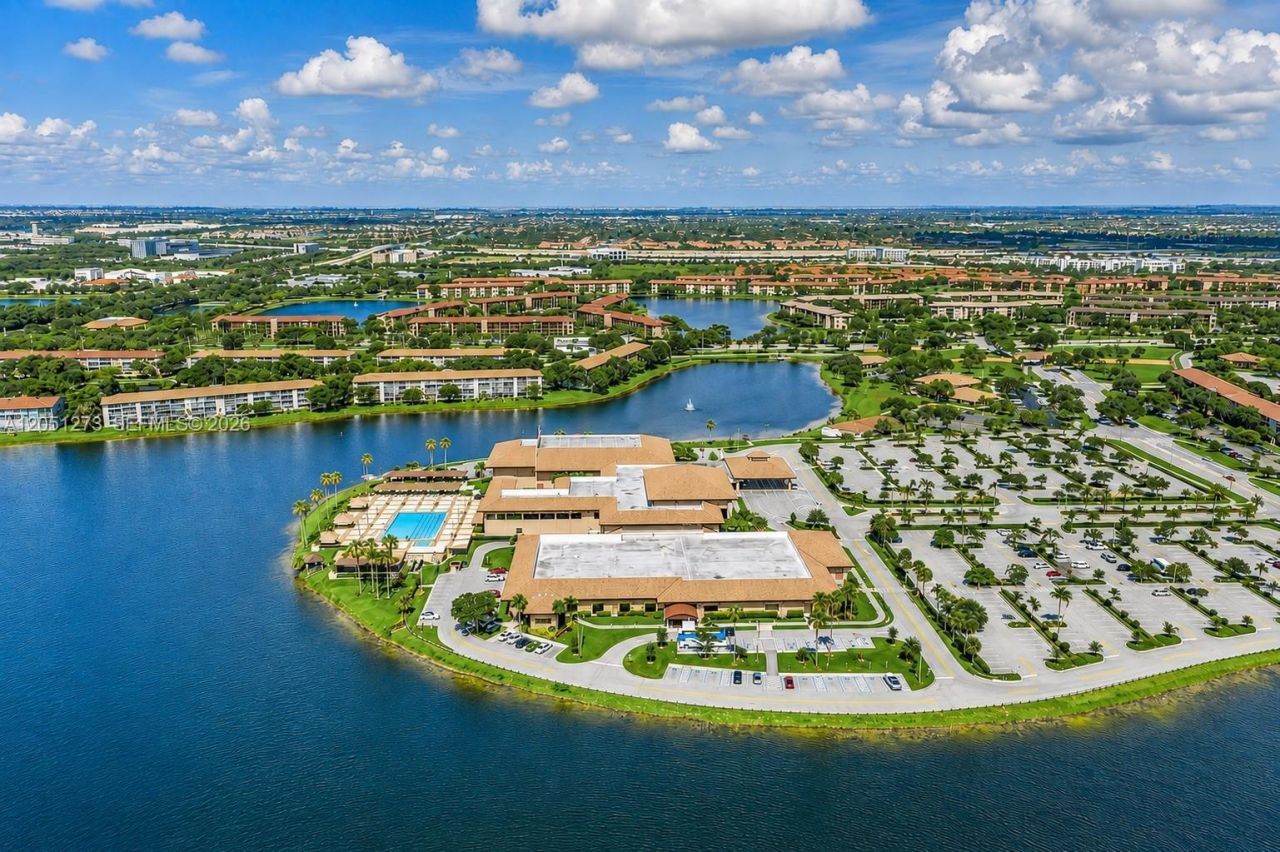 12950 SW 4th Ct, Unit 209H, Pembroke Pines, FL 33027 Photo