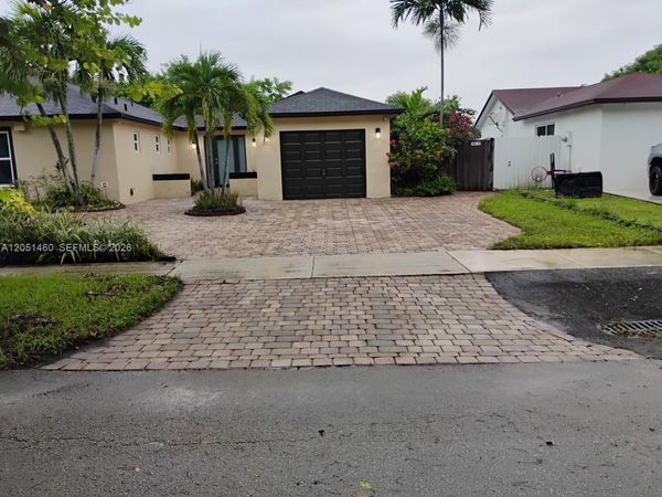 6061 NW 198th Ter , Miami, FL 33015