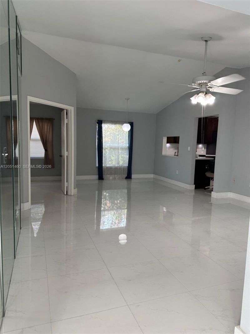 6061 NW 198th Ter , Miami, FL 33015 Photo