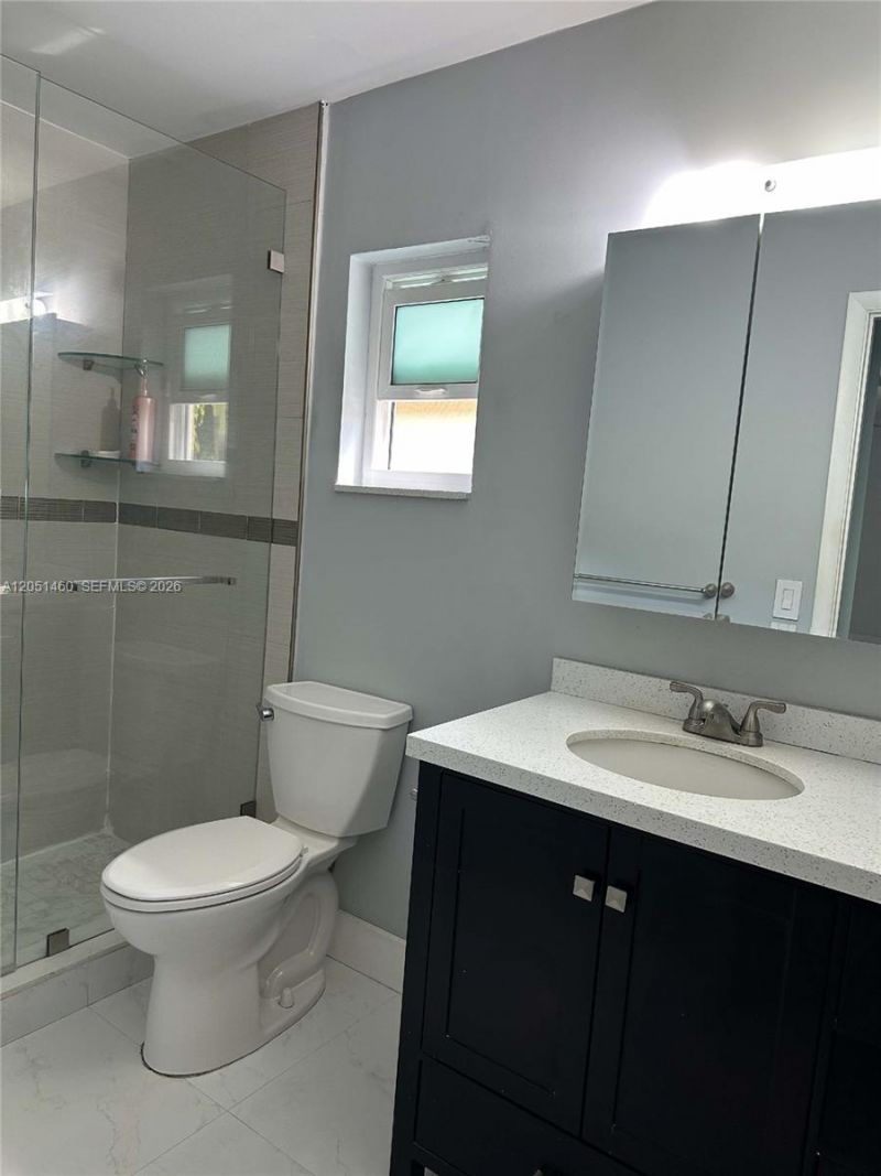 6061 NW 198th Ter , Miami, FL 33015 Photo