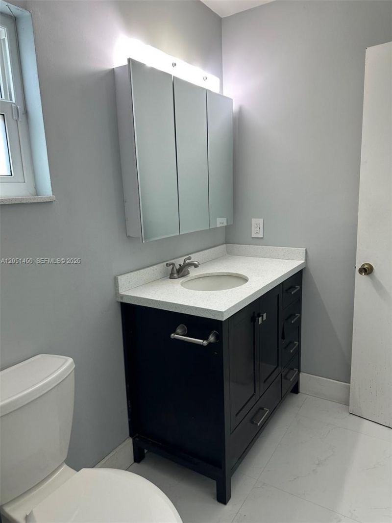 6061 NW 198th Ter , Miami, FL 33015 Photo