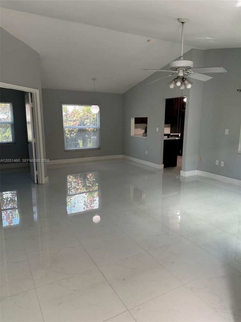6061 NW 198th Ter , Miami, FL 33015 Photo