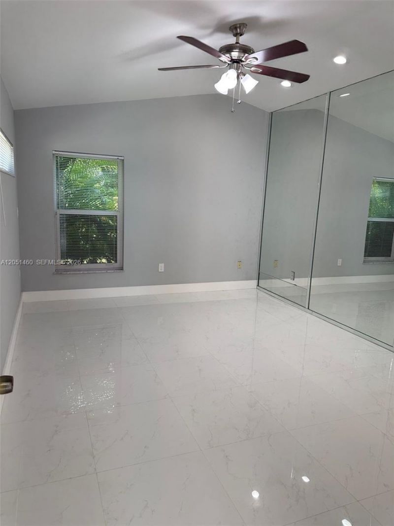 6061 NW 198th Ter , Miami, FL 33015 Photo